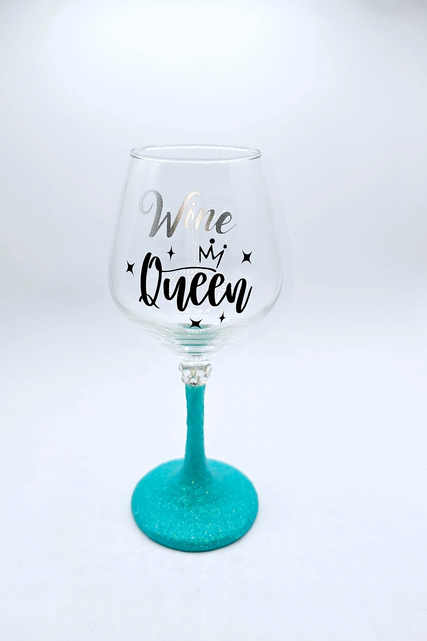 Wine Queen wine glass with teal stem