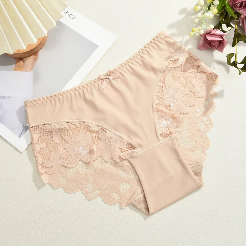 Seamless Lace Patchwork Mid-Rise Panties