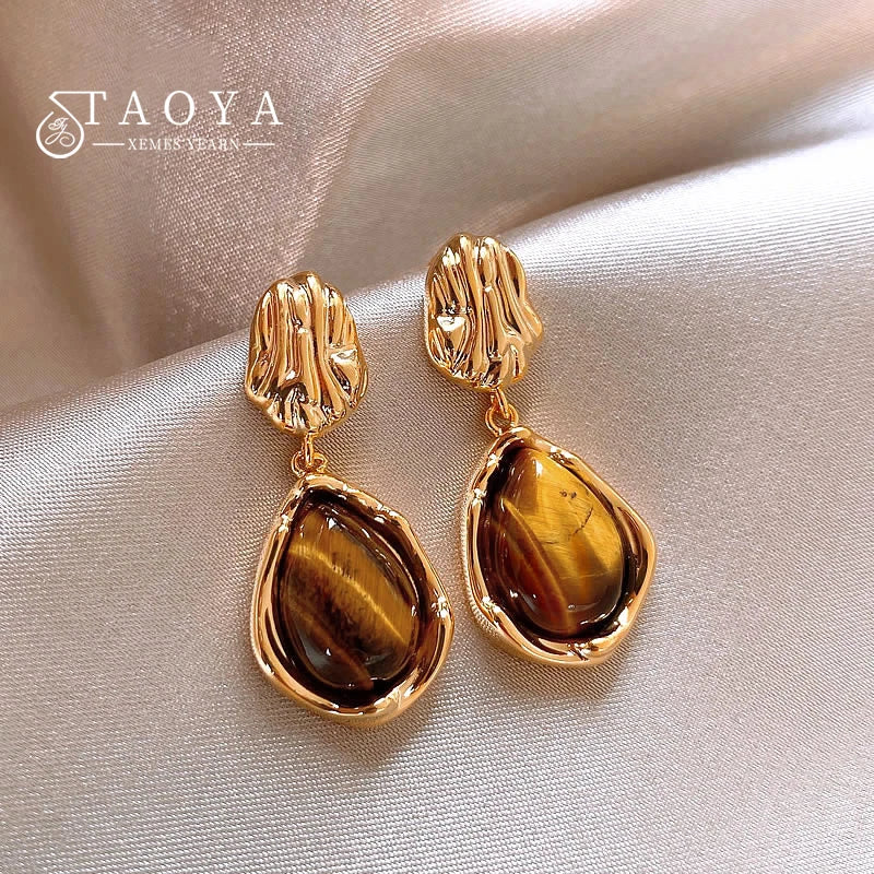 Vintage Waterdrop Tiger’s Eye Drop Earrings | Gold-Plated Statement Jewelry